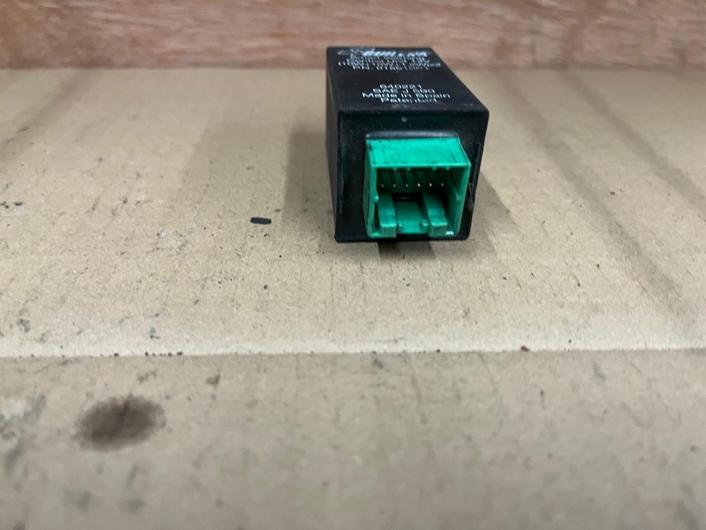 Piaggio MP3 Indicator Control Unit | 640221