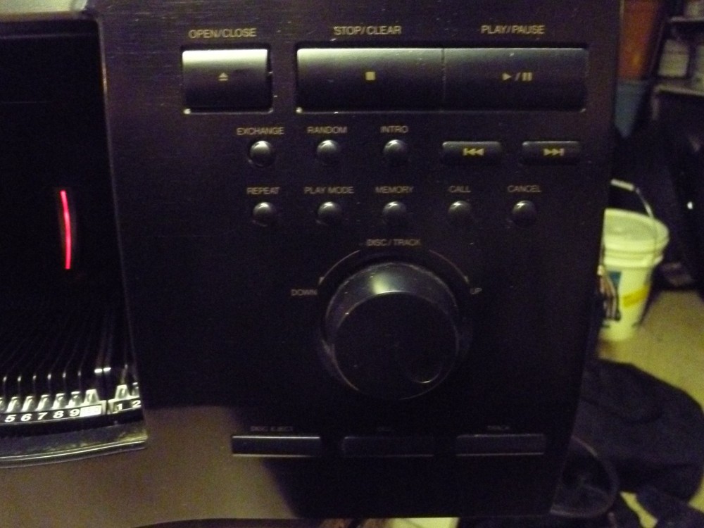 JVC XL-MC2000 CD Automatic Changer 200 Optical Digital Output Tested Works