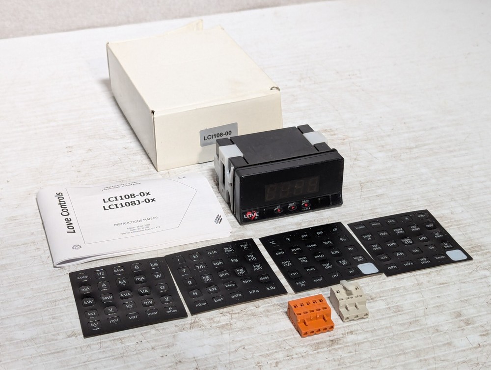 NEW Dwyer LCI108-00 4-Digit Compact Panel Meter / Indicator for Process Control