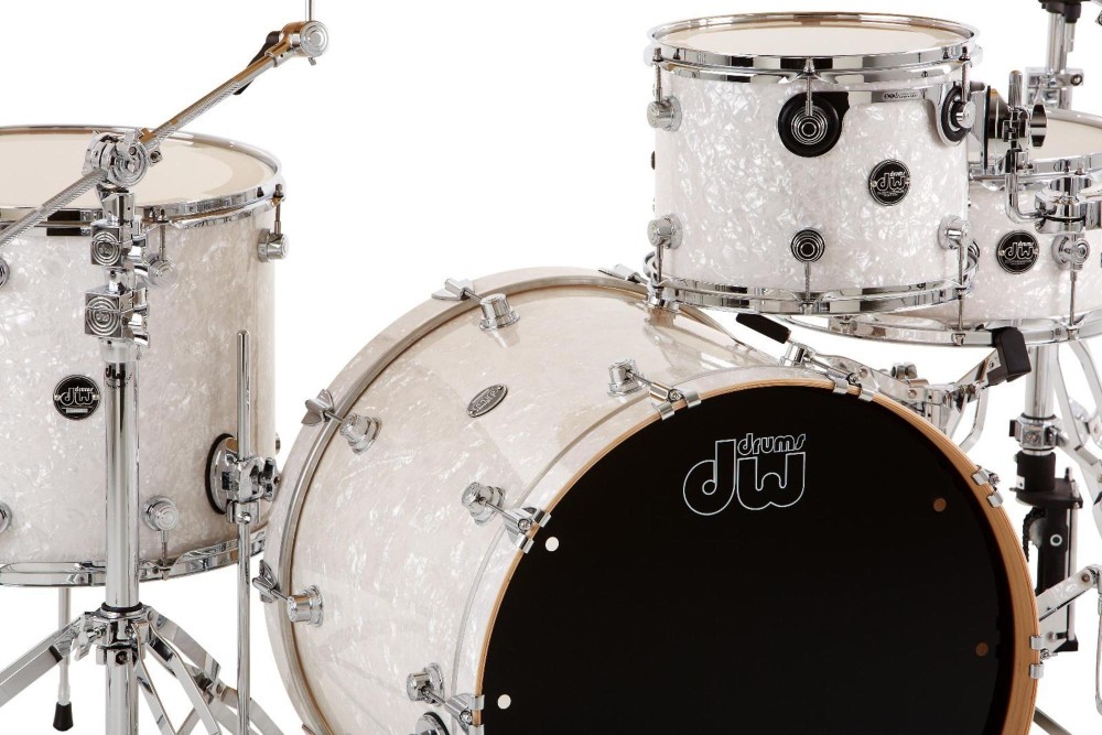 DW Performance Series 4-Piece Shell Pack White Marine Finish Chrome Hardware