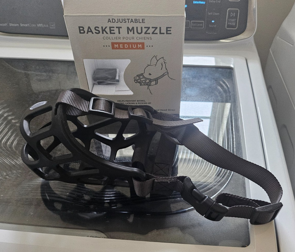 Top Paw Training Adjustable Dog/Canine Basket Muzzle MEDIUM NEW W/STRAP &FOAM