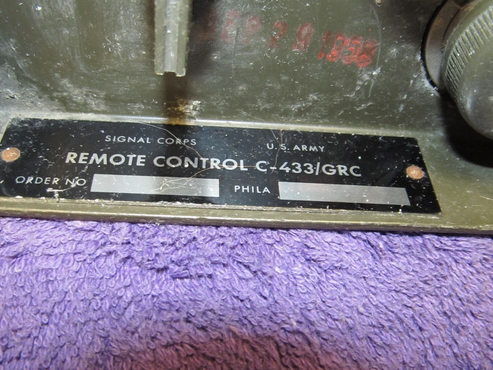 Vintage US Army Signal Corps C-433/GRC Remote Control