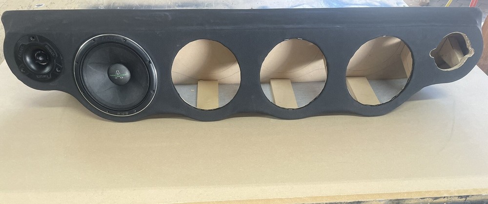 universal speaker panel 4-6.5 Midrange Deaf Bonce and 2 Super Tweeters