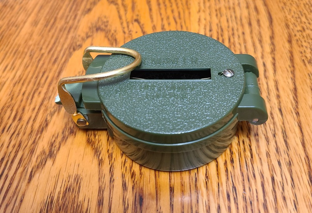Engineer Directional Compass Green