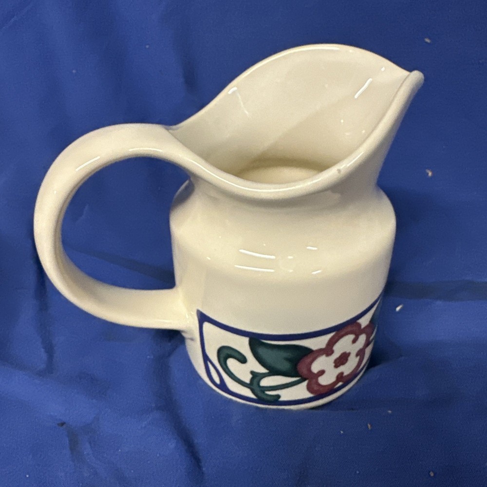 Pfaltzgraff Arbor Vine Creamer 510686