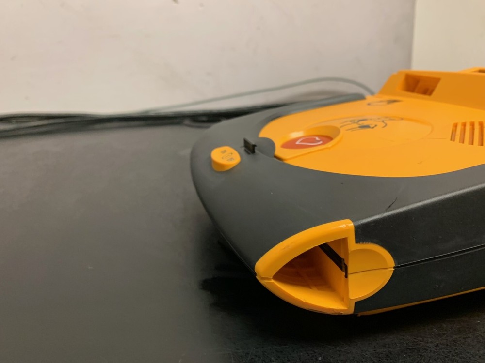 LIFEPAK CR PLUS