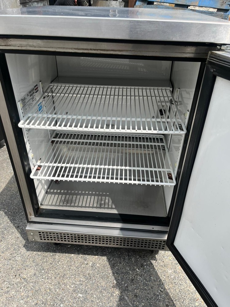 TRUE TUC-24, 24" W UNDERCOUNTER REFRIGERATOR