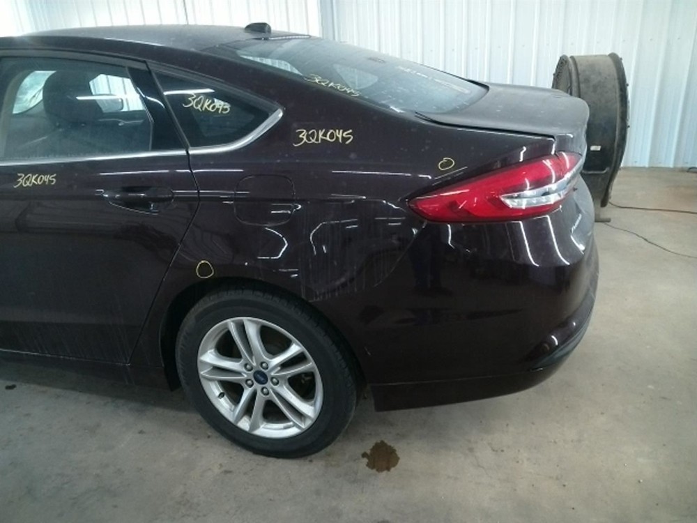 FUSION 2018 High Mounted Stop Light 104728808
