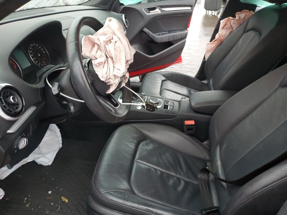 Used Headrest fits: 2017 Audi A3 Grade A