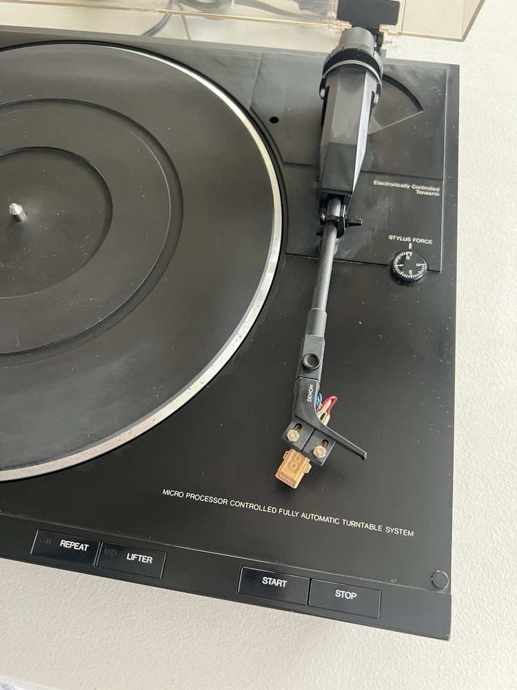 Denon Turntable Quartz DP-23F Micro Processor Fully Automatic Turntable System