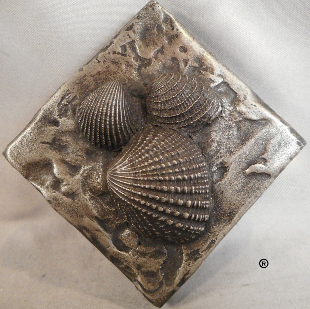 Nickel/Silver Sea Shells #2 Decorative Dot Tile