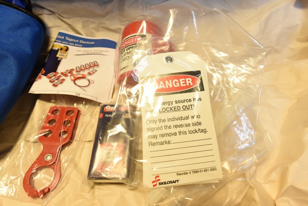 Skilcraft 24 piece lockout tagout kit