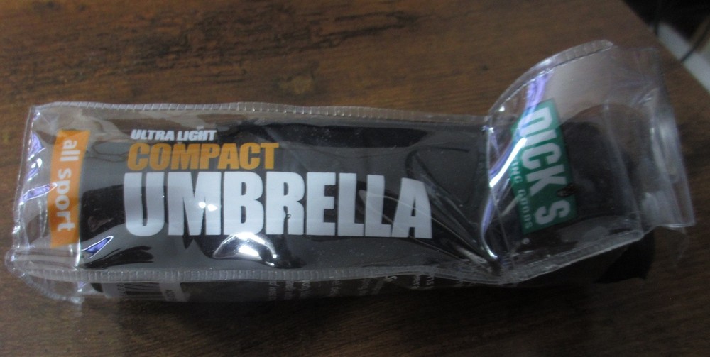 Dick’s Sporting Goods Ultra Light Compact UMBRELLA - 38" Coverage - NEW