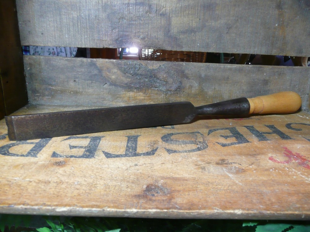 Vintage WINSTED EDGE TOOL WORKS 1" Chisel