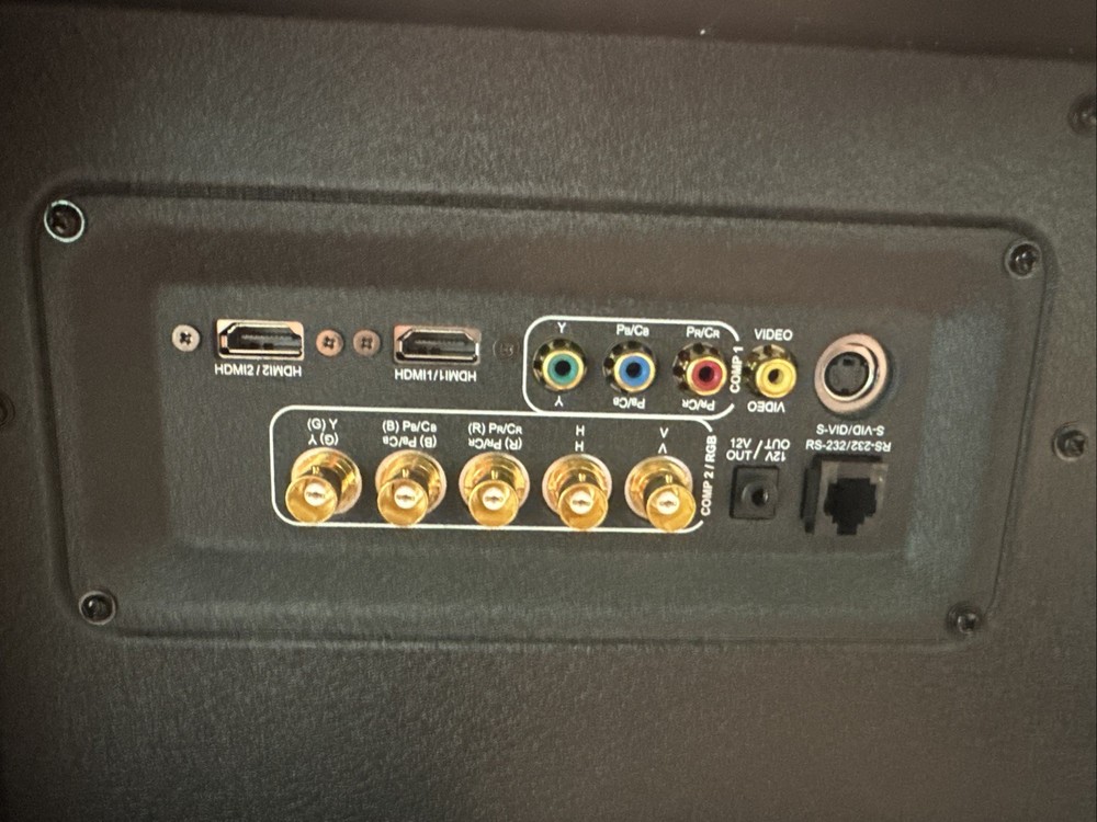 Runco RS-900 Digital Projector 1080p