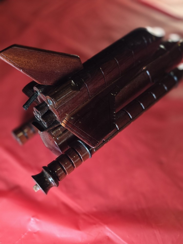 Wooden Space Shuttle Model Hand-crafted Home Decoration