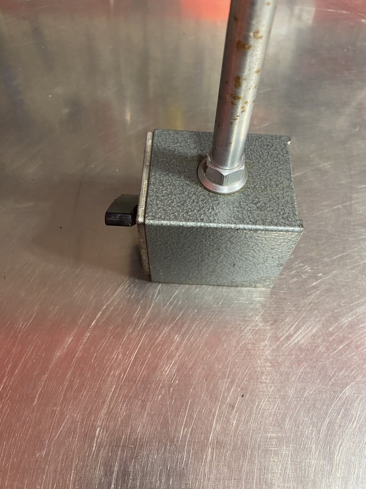 Mitutoyo 7012 Magnetic Base Stand