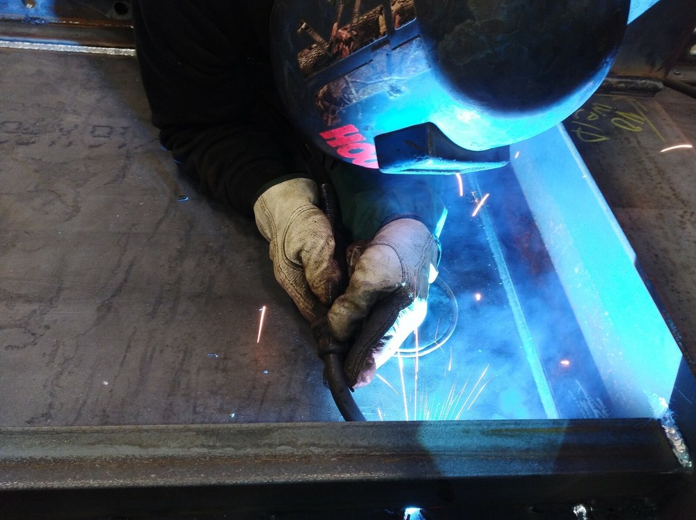 Long weld guider