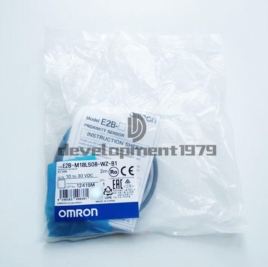 One New Omron E2B-M18LS08-WZ-B1 Proximity Sensor