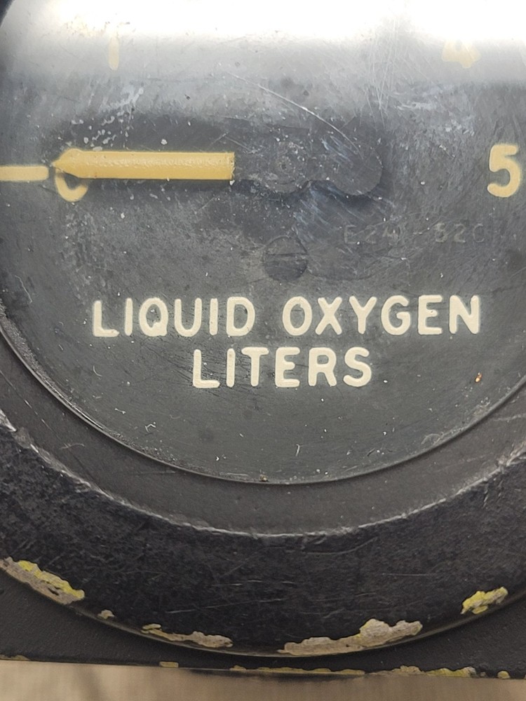 Wwii Liquid Oxygen Liters Indicator Gauge O2 High Pressure Bendix