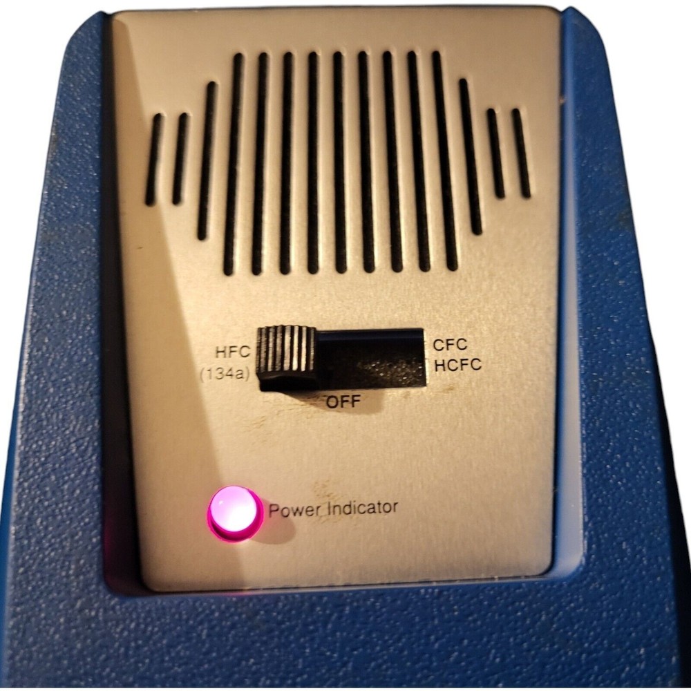 TIF 5550 Automatic Halogen Leak Detector with Case Tested On/Off