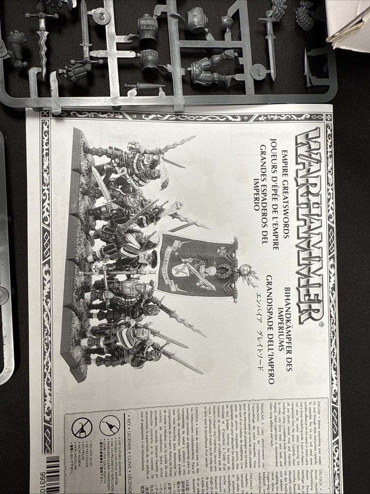 Games Workshop Mailorder: Freeguild Greatswords New In Box