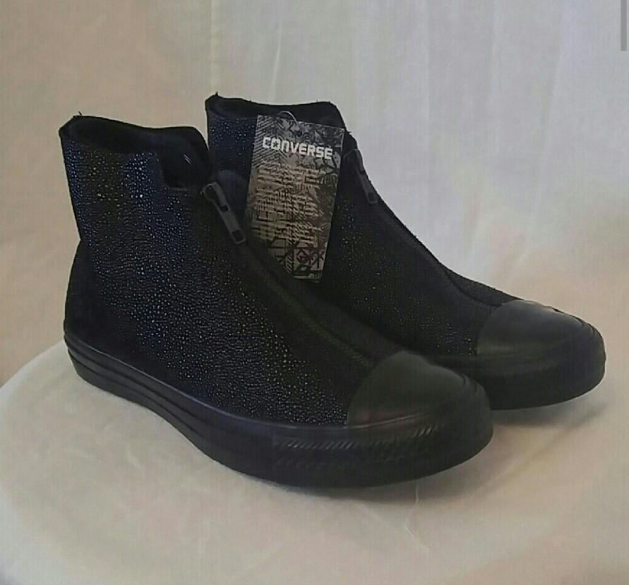 NWT Converse Hightops Womens