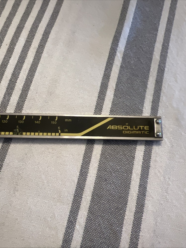 Mitutoyo 500-196 CD-6" CS Digital Caliper NEEDS BATTERY