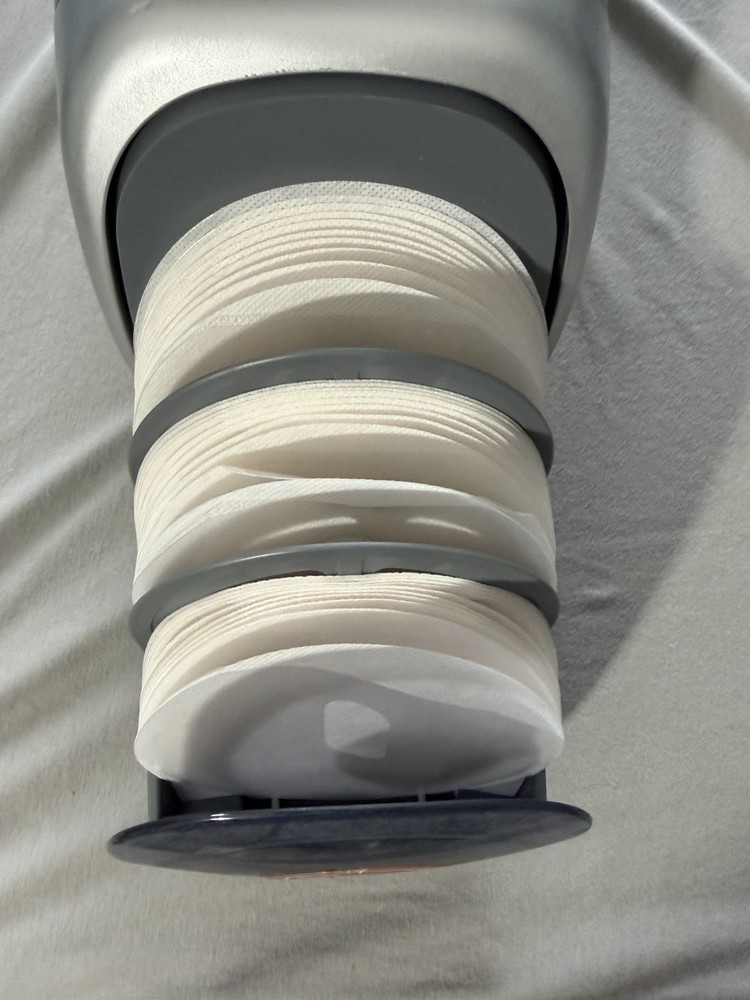 FELLOWES DESKTOP CD DVD DISC CASE PUSH OPEN RETRACTABLE HOLDER STORAGE BOX