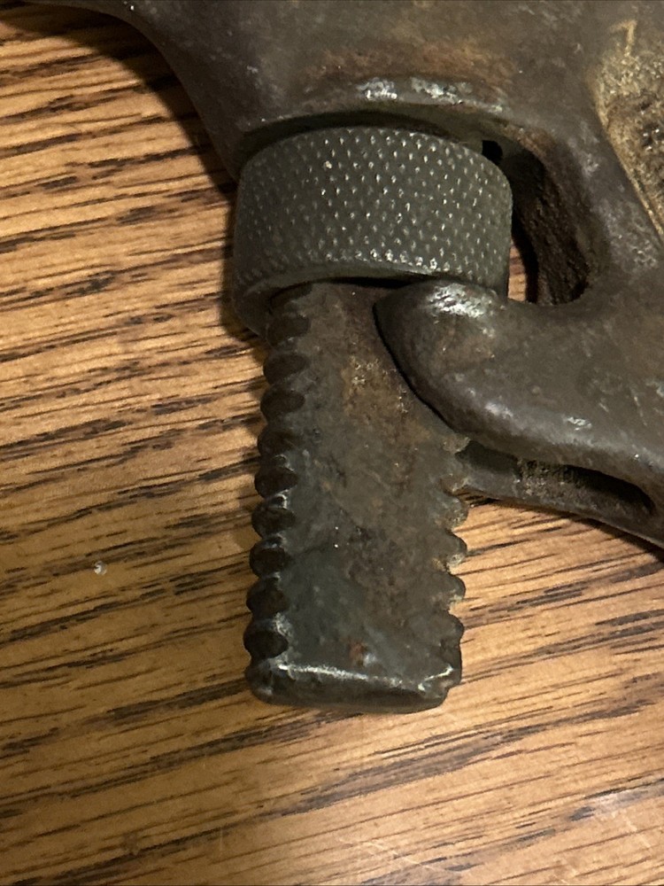 Vintage Ridgid Tool Co Offset 12” Pipe Wrench. (T12)