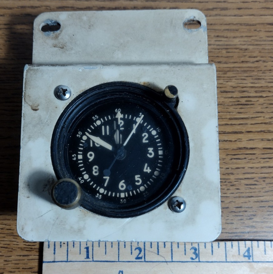 Vintage Unbranded Aircraft Unknown Clock (UNTESTED) (SEE DESCRIPTION)