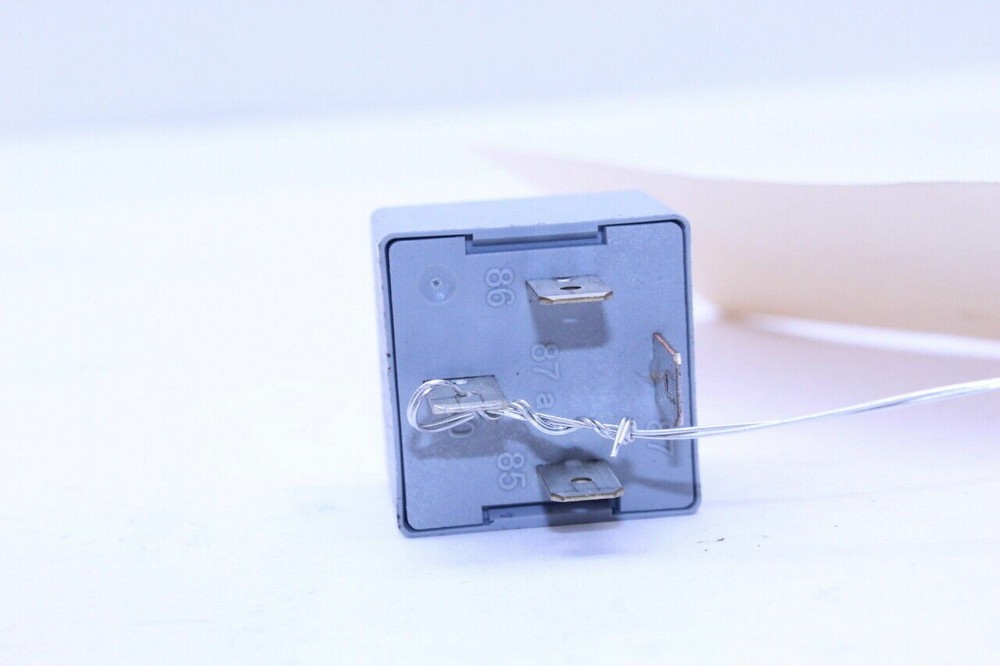 Audi Volkswagen Porsche #53 Relay OEM