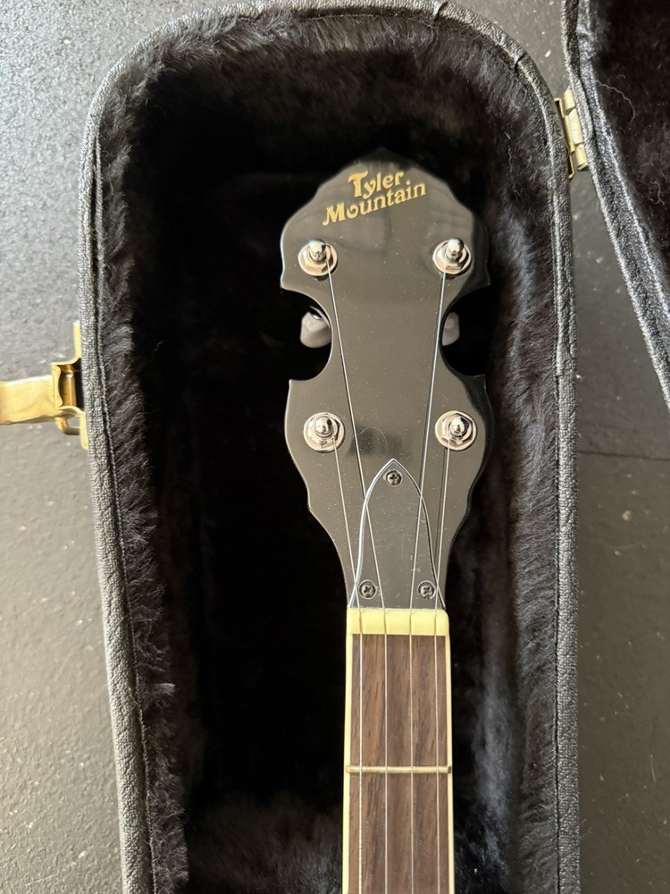 Tyler Mountain 5-String Banjo