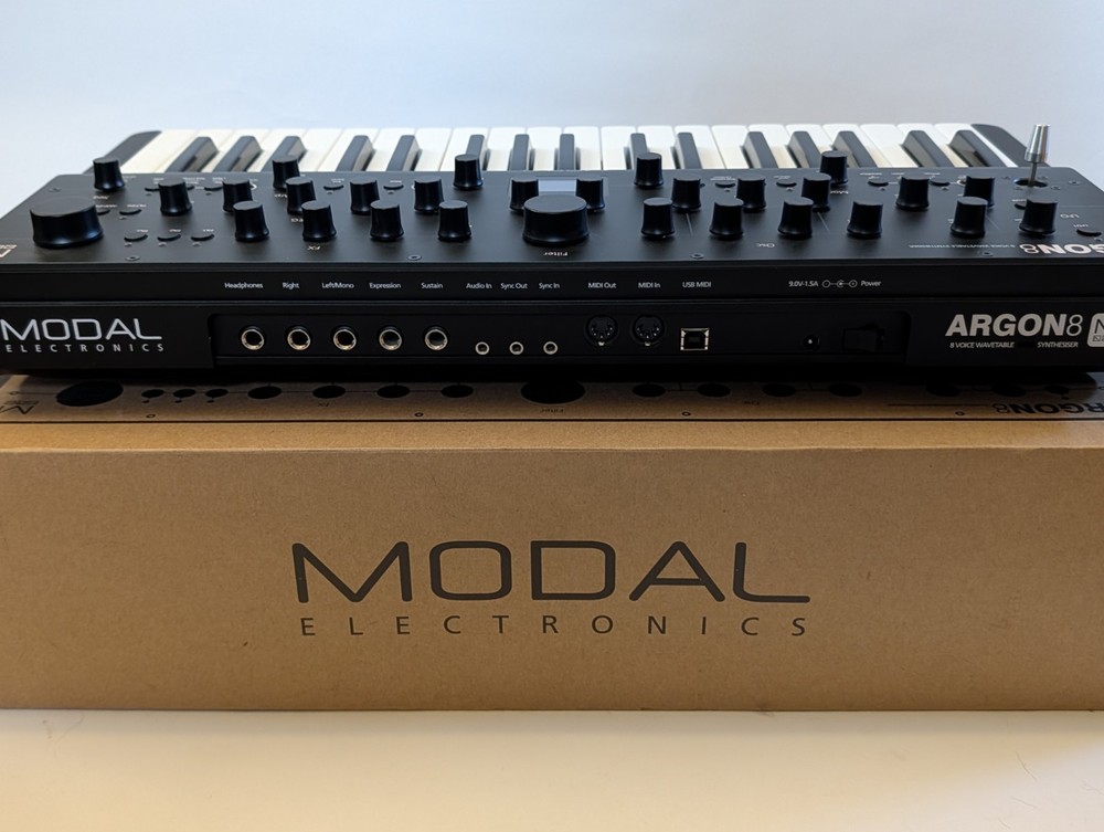 Modal Electronics Argon8 Polyphonic Wavetable Synth - MINT WITH BOX - DECKSAVER!