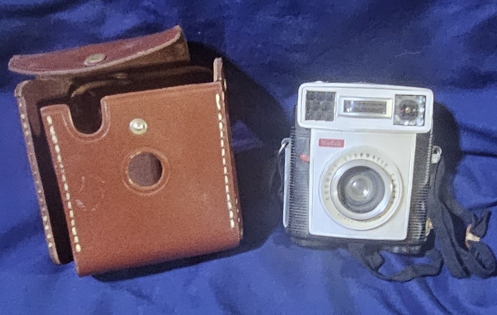 Kodak Brownie Starmatic Camera With Case ~ Untested