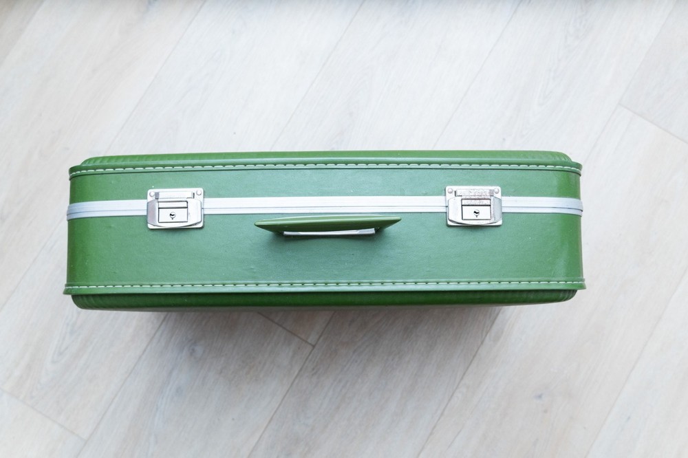 VINTAGE 4 PIECE NESTED LEATHER TRUNK/BRIEFCASE SET - EMERALD GREEN