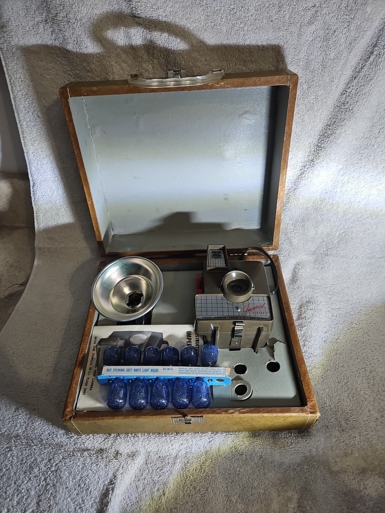 This vintage kit features an Imperial Debonair camera
