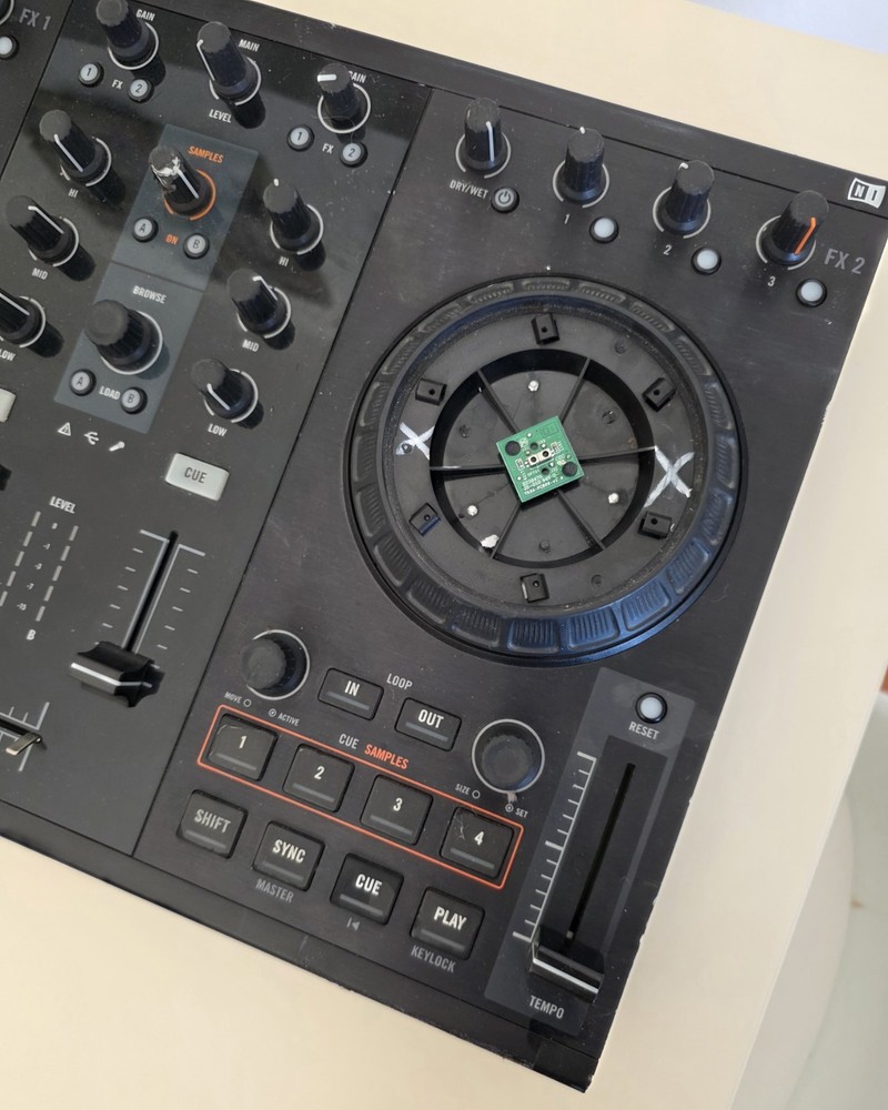 Native Instruments Traktor Kontrol S2 MK1 DJ Controller - UNTESTED