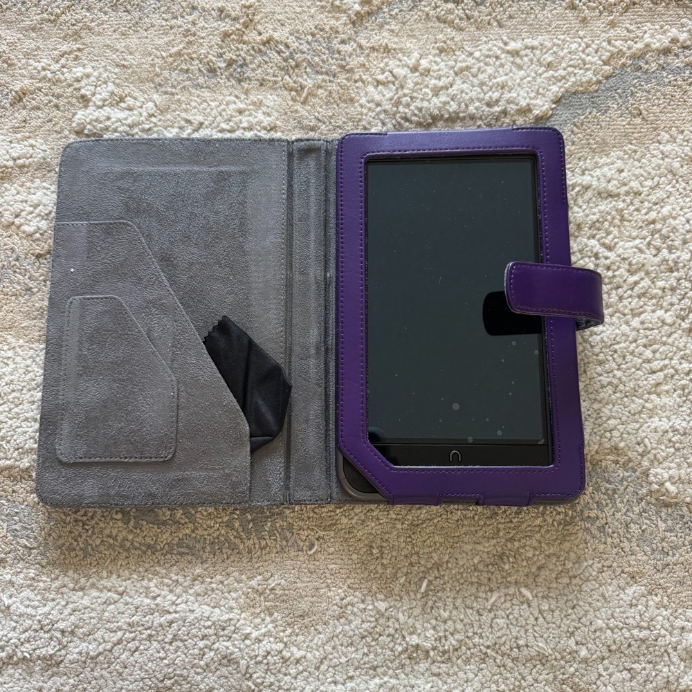 Nook ereader w/ m-edge purple foldabel case