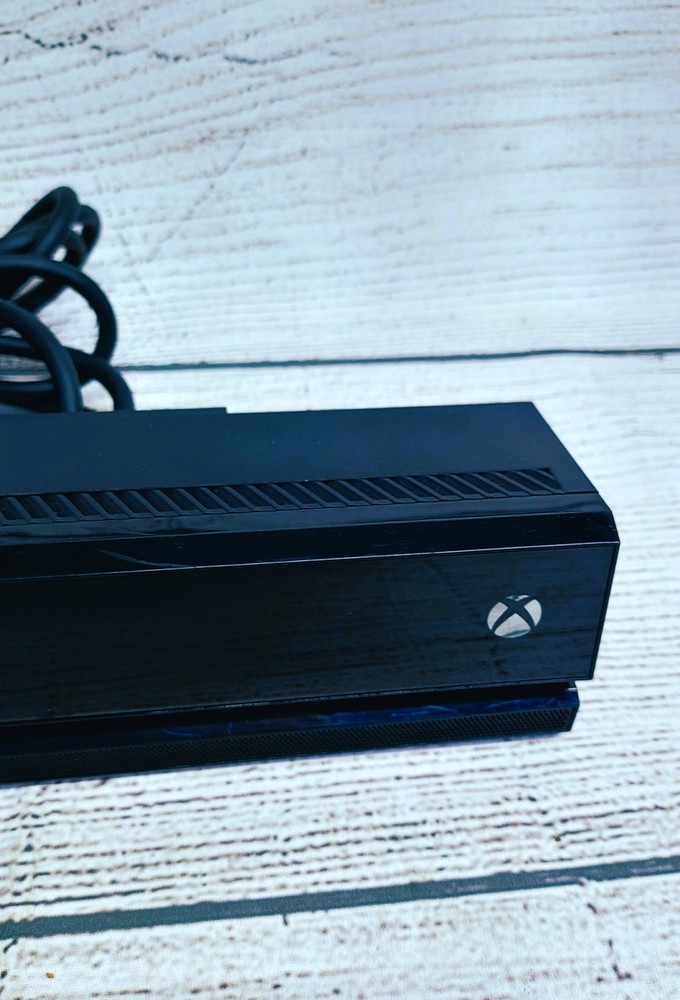 Genuine Microsoft Xbox One Kinect Wired Motion Sensor Black Model 1520 OEM