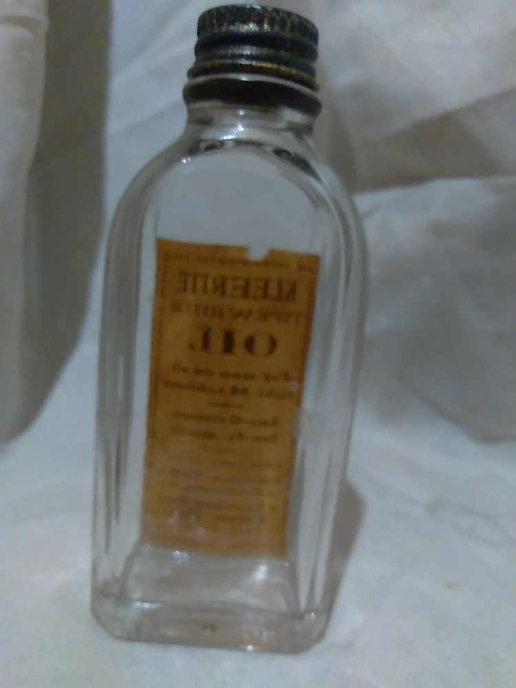 ANTIQUE KLEERWRITE TYPEWRITER OIL
