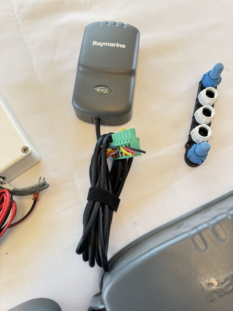 Raymarine SeaTalk Marine Electronics Network Modules Lot SR100, Switch & RF Base