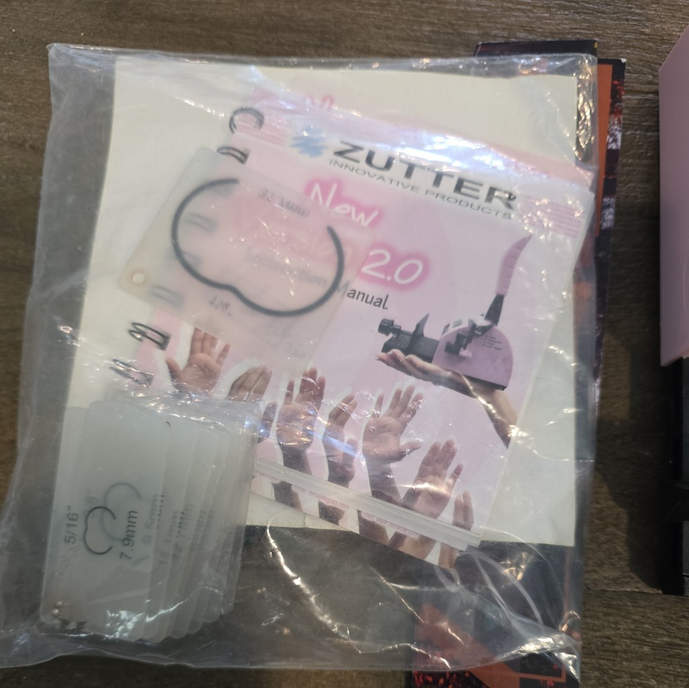 Zutter Innovative Products Pink Bind-It-All Personal Binding System Machine