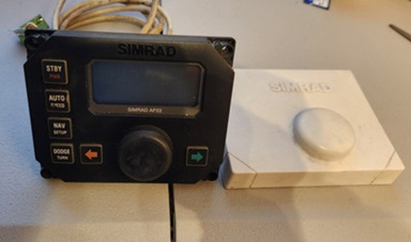SIMRAD AP22 CONTROL UNIT # 22085849 PREOWNED