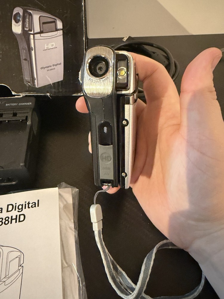 Olympia Digital Camcorder - DV-888HD.