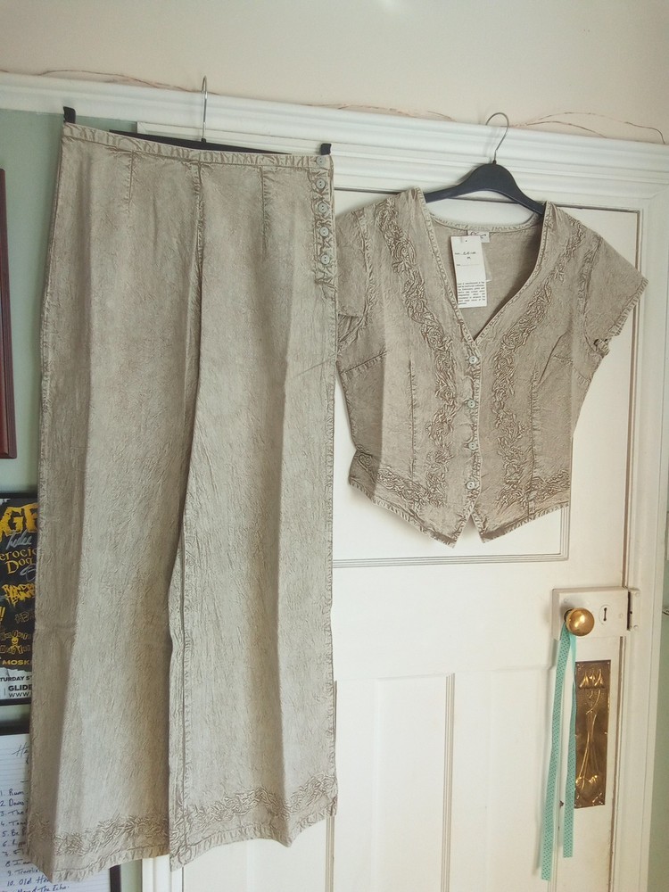 BNWT Stonewashed Trousers & Top With Embroidered Detailing Medium Boho Hippy