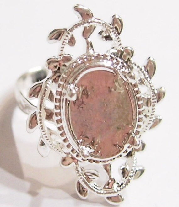 6 - 18x13mm Shiny Silver Victorian Deco Loop & Leaves Adjustable Ring Settings