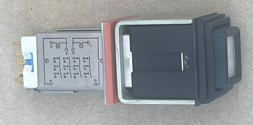 Staco Switch R59 / 0004-02, Pushbutton Switch