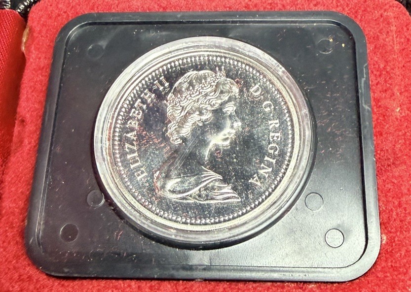 1975 Canada Silver Dollar *Calgary Centennial* in Mint Box (silver)