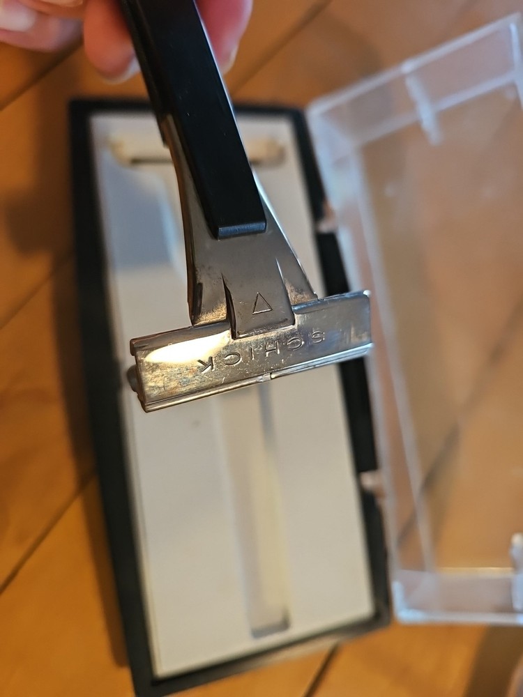 Vintage Schick Razor